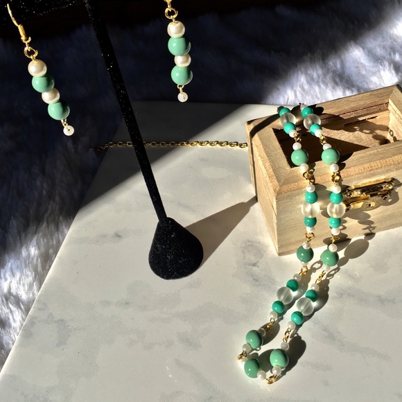 SALE✨BUNDLE Jade & Pearl Necklace + Earrin Set CCO - Picture 3 of 4